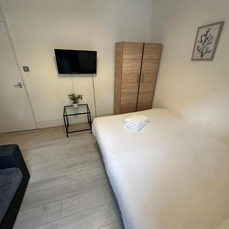Miles Building Apartment Лондон Екстериор снимка