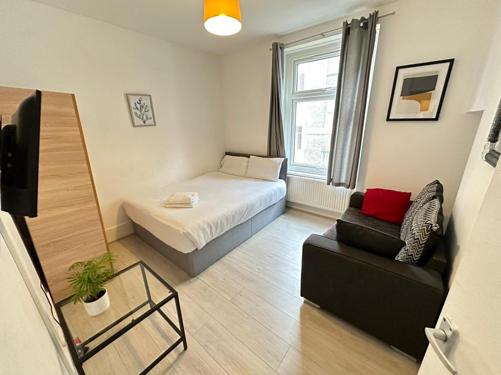 Miles Building Apartment Лондон Екстериор снимка