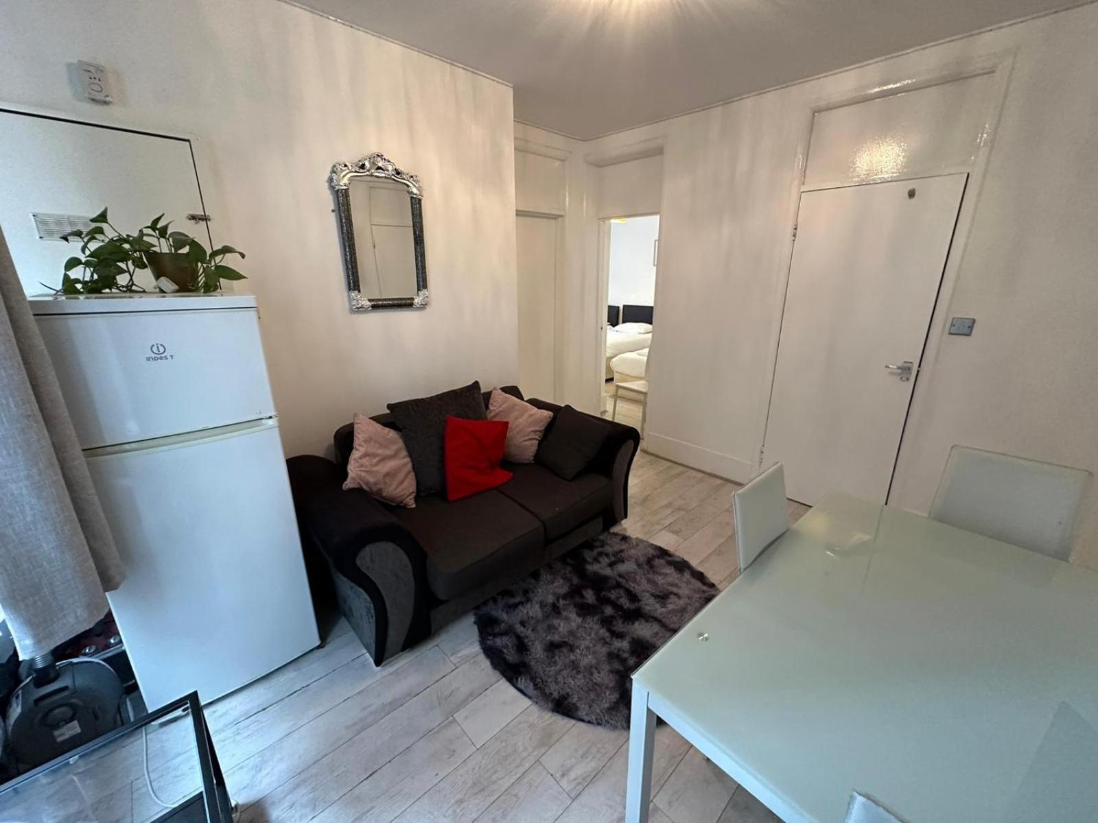 Miles Building Apartment Лондон Екстериор снимка